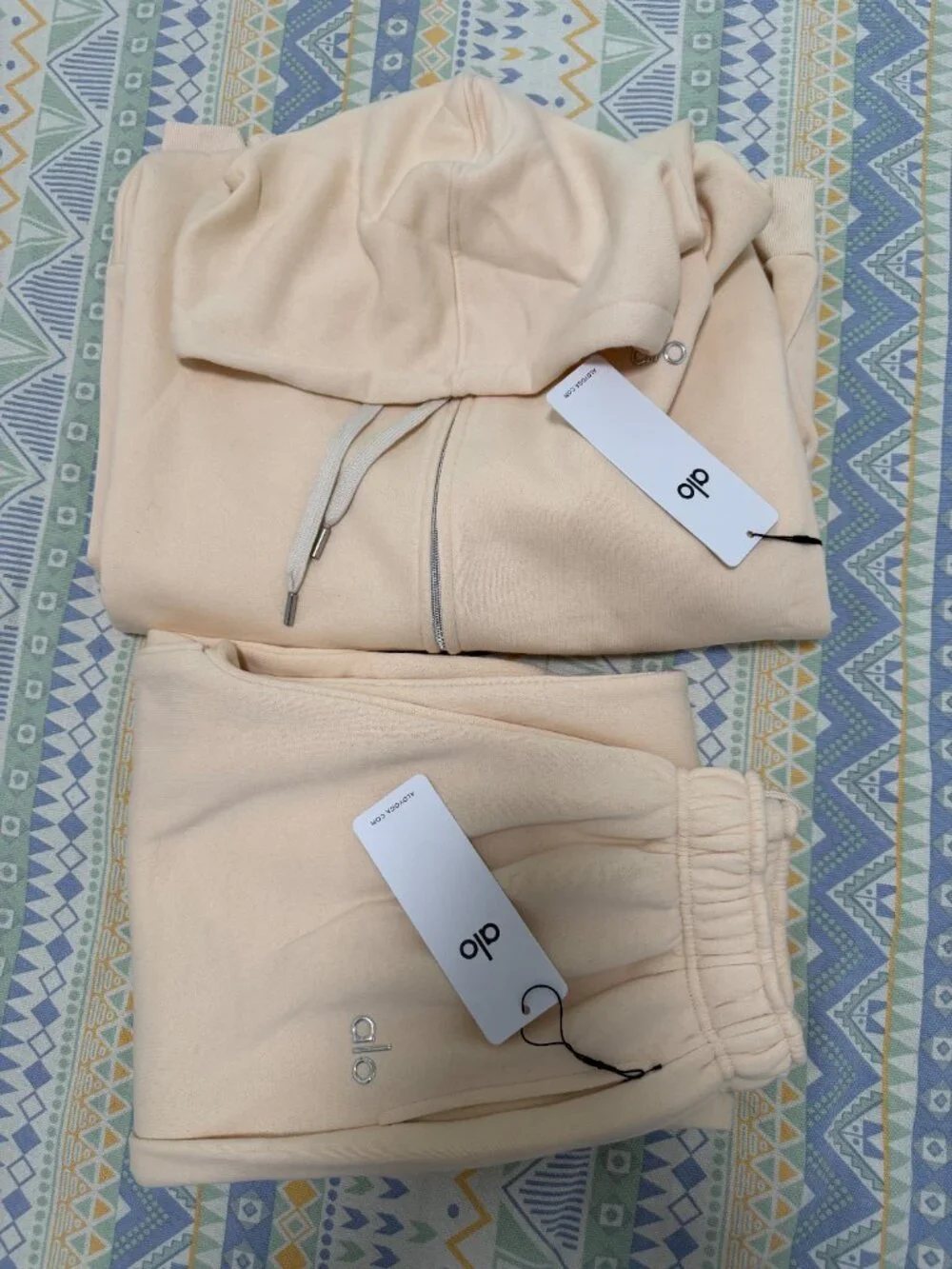 Alo Yoga Accolade Full Zip Hoodie And Straight Leg Sweatpant Set